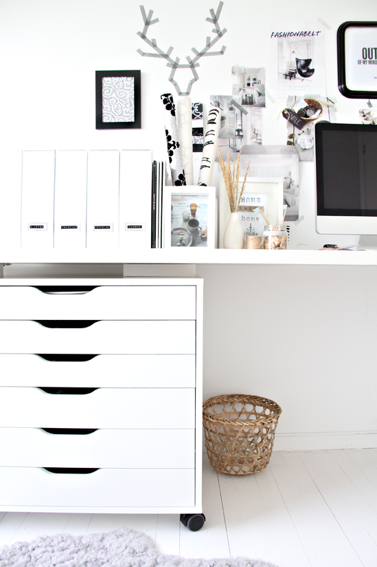 Le bureau noir et blanc de Nina du joli blog Stylizimo