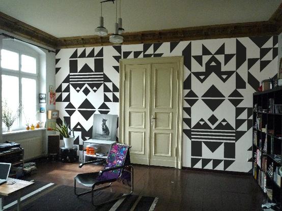 black_white_geometrical_navajo_wall