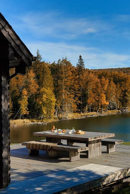 Un maison noire au Canada Un maison noire au Canada