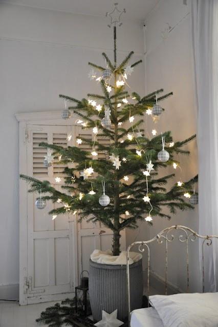 25 sapins de Noël joliment décorés pour s'inspirer ! www.decocrush.fr