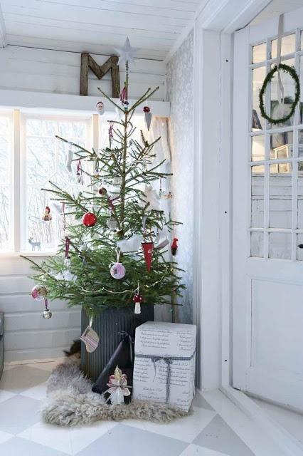 25 sapins de Noël joliment décorés pour s'inspirer ! www.decocrush.fr