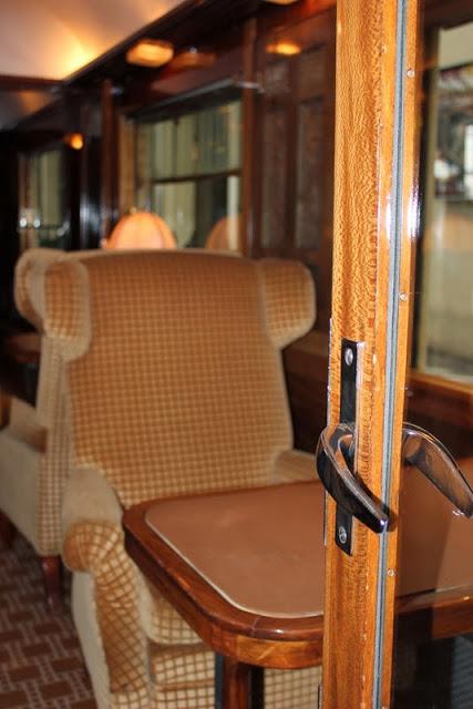 Je suis entrée dans le célèbre et mythique Orient-Express Je suis entrée dans le célèbre et mythique Orient-Express