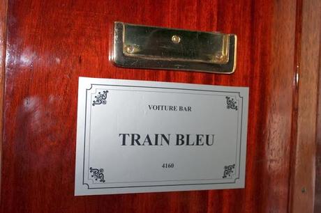 Je suis entrée dans le célèbre et mythique Orient-Express Je suis entrée dans le célèbre et mythique Orient-Express