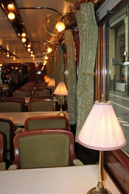 Je suis entrée dans le célèbre et mythique Orient-Express Je suis entrée dans le célèbre et mythique Orient-Express