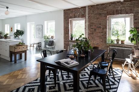 Une ancienne menuiserie transformé en maison de rêve - blog DECOuvrir design