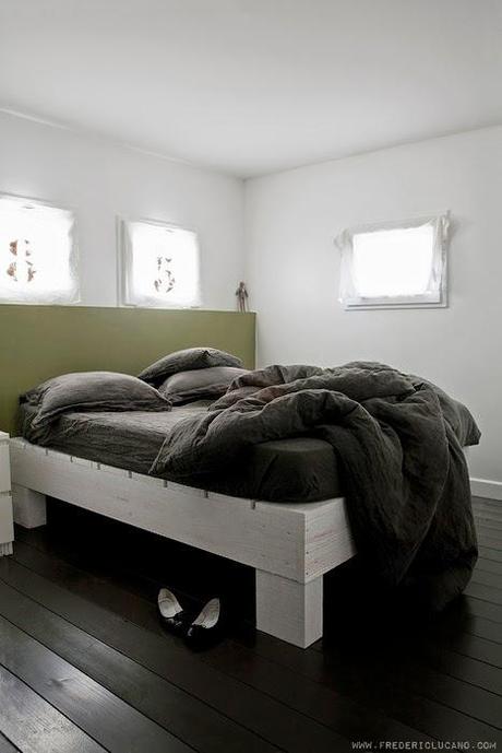 France / Différentes nuances de vert pour une sublime maison / France / Différentes nuances de vert pour une sublime maison /