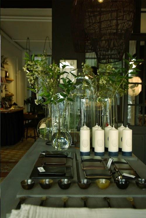 Lausanne / Aegon-Aegon boutique comme un atelier de curiosité /