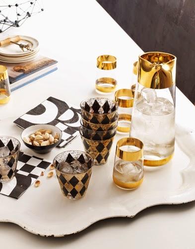 Une touche d'or dans une déco black & white : so chic !