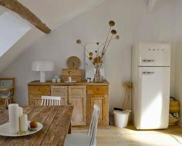 Paris / Un appartement lumineux sous les toits /