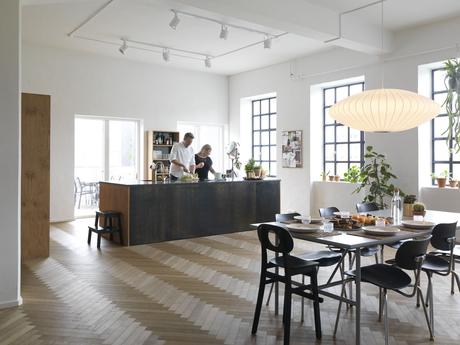 Visite déco | Le loft coloré de Trine Andersen, créatrice de Ferm Living | www.decocrush.fr - @decocrush