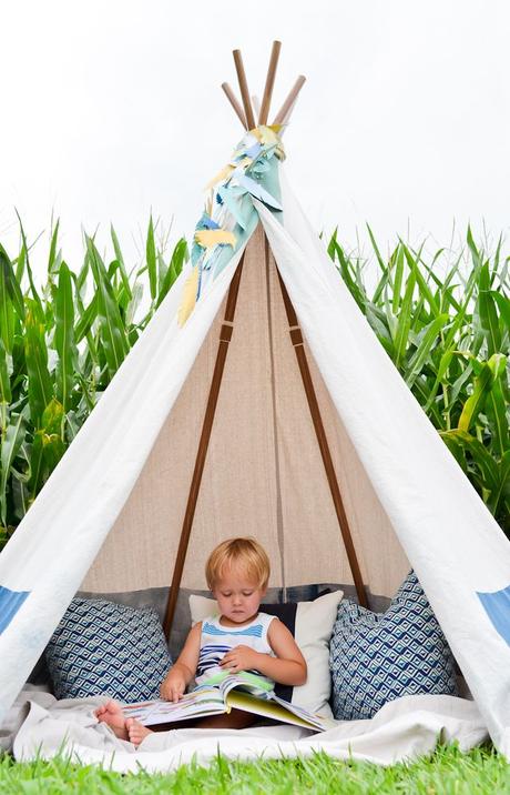 inspiration tipi enfant exterieur, cabane de jardin bébé.