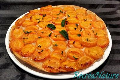 Tarte Fine aux Abricots, Menthe du Jardin - Cuisson Rapide