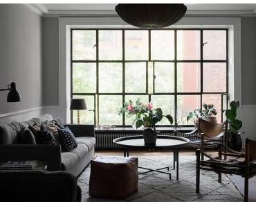 NOM D'UNE MAISON QUE L'ON REGARDE EN DOUCE...