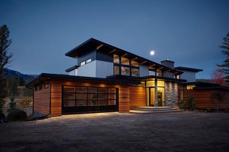 maison ouverte sur la nature canada nuit.