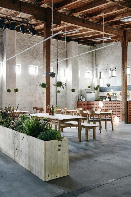 Helsinki / Wild Herb Cafe par Joanna Laajisto  /