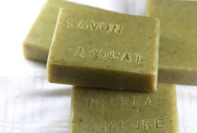 Savon Fait Maison à la Pulpe et à l'Huile d'Avocat pour le Carnaval des Blogs et des Plantes