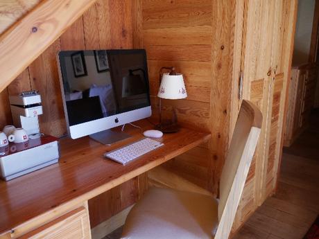 coin ordinateur bureau chambre hotel