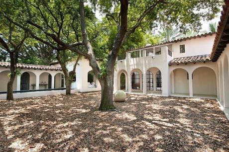 NOM D'UNE SUBLIME MAISON A TOI POUR... UNE POIGNÉE DE DOLLARS !