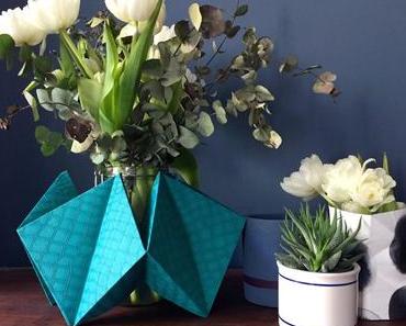 Comment faire un vase en papier origami ?