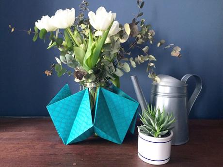 Comment faire un vase en papier origami