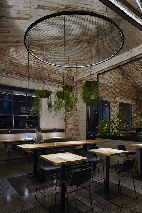 Melbourne / Un restaurant végétarien dans une ancienne usine /