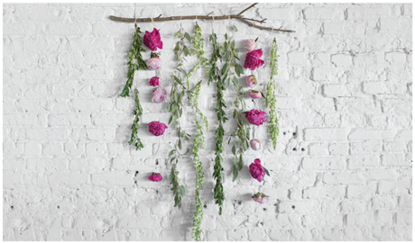Deco nature : 10 DIY pour faire rentrer le feuillage ! diy deco tete de lit fleur guirlande