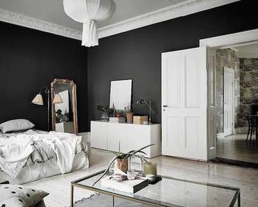 Visite : mur noir dans un studio