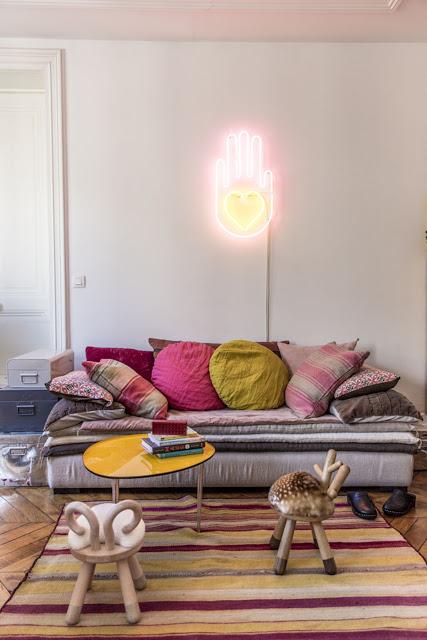 Paris / Un appartement lumineux, féminin et éclectique /