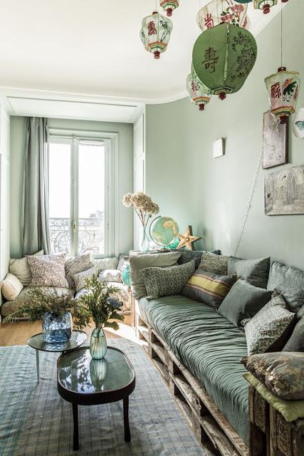 Paris / Un appartement lumineux, féminin et éclectique /