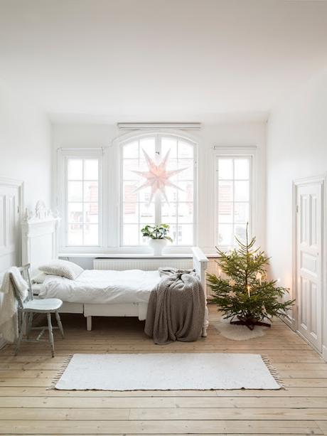 Noël nature chez Sofia via Nat et nature 10 idées pour une déco de Noël simplissime