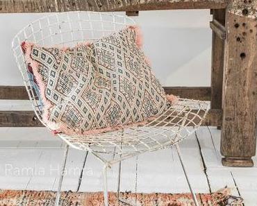 Collectif Project Inside / Je craque pour les Bertoia blanches /