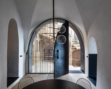 NOM D'UNE MAISON... SOUS LES ARCHES !