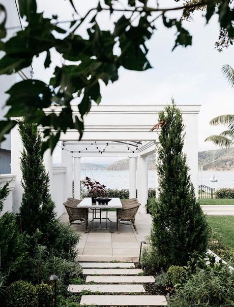 UNE MAISON DE VACANCES... SO CLASSE, SO CHIC ! UNE MAISON DE VACANCES... SO CLASSE, SO CHIC !