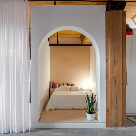 UN LOFT DE JEUNE À METTRE... EN BOITE !