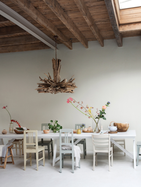 UNE MAISON QUI DANSE... THE SLOW LIFE !