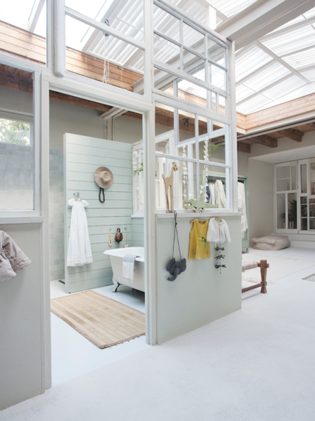 UNE MAISON QUI DANSE... THE SLOW LIFE !