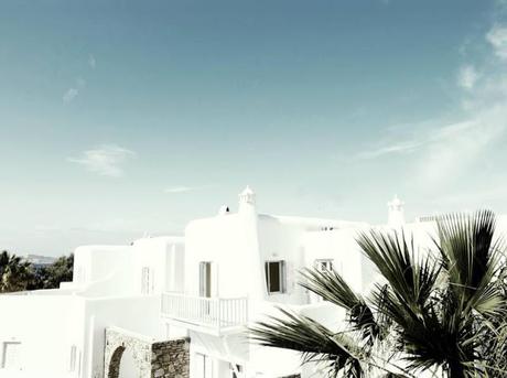 Hôtel San Giorgio Mykonos greece via Nat et nature Celebrate the new bohemian luxury