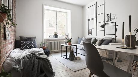 Suède / Studio de 20m² avec un mur de briques / Suède / Studio de 20m² avec un mur de briques /