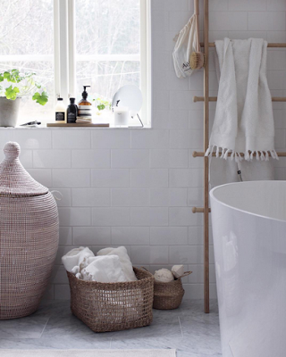 La maison suédoise dEmilie Slotte via Nat et nature Le quotidien d'une maison de famille via Instagram