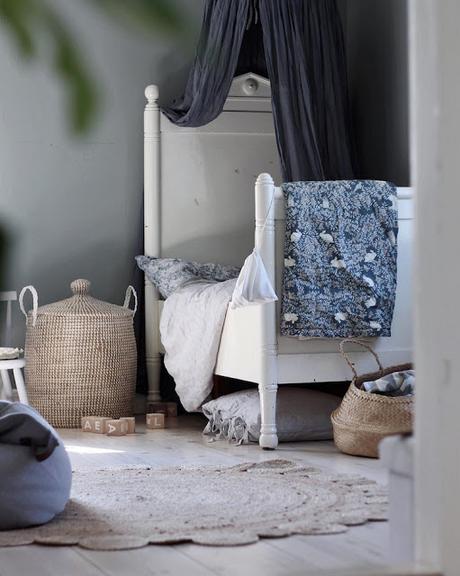 La maison suédoise dEmilie Slotte via Nat et nature Le quotidien d'une maison de famille via Instagram