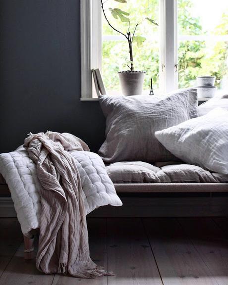 La maison suédoise dEmilie Slotte via Nat et nature Le quotidien d'une maison de famille via Instagram